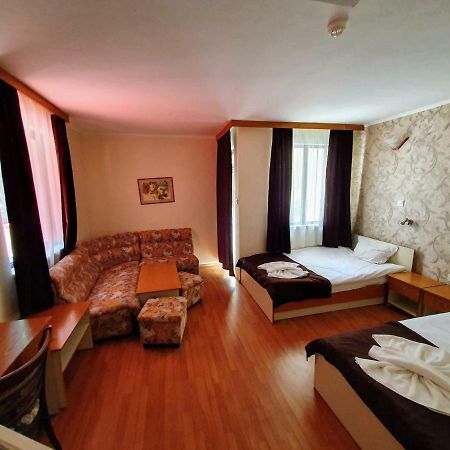 Hotel Sigma Kiten  Bagian luar foto